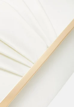 Anna Field Clutch -White -Anna Field 225a5521136a4bd1b4572918d2b2fb8e scaled