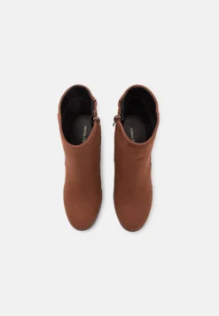 Anna Field Korte Laarzen - Brown 11 Anna Field Korte Laarzen - Brown -Anna Field 365f17a2786c4ab68180a1ae83d59a8d scaled