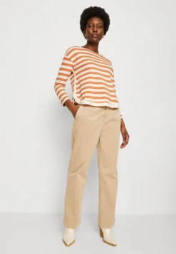 Anna Field Longsleeve - White/Apricot 9 Anna Field Longsleeve - White/Apricot -Anna Field 3a400ad7a33441c8a881ff430f079848 scaled