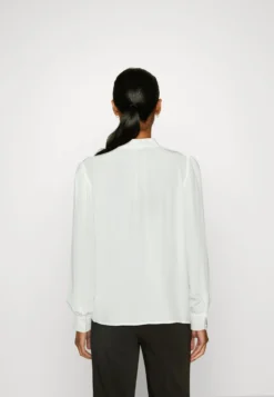 Anna Field Overhemdblouse - Off White 7 Anna Field Overhemdblouse - Off White -Anna Field 423669790e4248939b185b17117cefad scaled