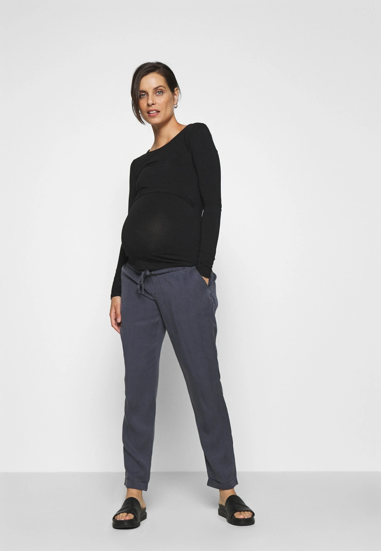 Nursing Function Longsleeve Tee - Longsleeve - Black 2 Nursing Function Longsleeve Tee - Longsleeve - Black - Afbeelding 2