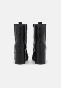 Anna Field Korte Laarzen - Black 9 Anna Field Korte Laarzen - Black -Anna Field 5d2d432fbb5944eab4f8cbec25e459e2
