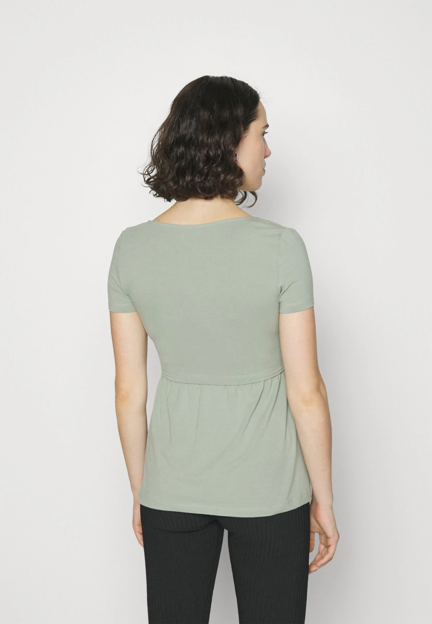 T-Shirt Basic - Light Green 3 T-Shirt Basic - Light Green - Afbeelding 3