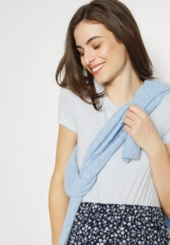 T-Shirt Basic - Light Blue -Anna Field 61d01b9f69fa43fbb698b35eefcdd89f scaled