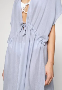 Anna Field Printed Short Kimono / 606 - Khaki_003 - Off-White - Strandaccessoire - 502 - Blue 9 Anna Field Printed Short Kimono / 606 - Khaki_003 - Off-White - Strandaccessoire - 502 - Blue -Anna Field 641e145d8ffb484d8fedef2a26e13426 scaled