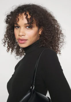 Slim Turtleneck Half Sleeves - T-Shirt Basic - Black -Anna Field 7cde3167512044329e16730351551e33 scaled