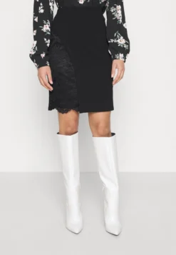 Panel Asymmetric- Minirok - Black