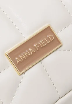 Anna Field Laptoptas - Brown -Anna Field acfa2d0fd2a5414ca31d261f112b08b2 scaled