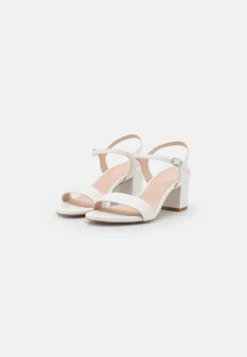 Anna Field Leather - Sandalen - White 8 Anna Field Leather - Sandalen - White -Anna Field b684085791d6484483a083a994f508e4 scaled