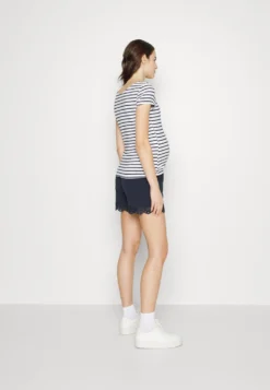 Maternity Double Layer Nursing- T-Shirt Print - Dark Blue/White 7 Maternity Double Layer Nursing- T-Shirt Print - Dark Blue/White -Anna Field be9c72960b9d4f7a84249218f5a6bf67 scaled