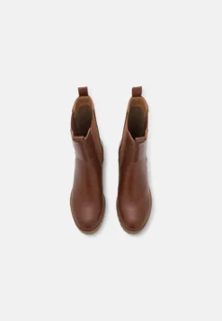 Korte Laarzen - Cognac 11 Korte Laarzen - Cognac -Anna Field e5e95cfe9b0f40ecb0fc9b707f3038e0 scaled