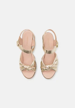 Anna Field Leather - Clogs - Gold 11 Anna Field Leather - Clogs - Gold -Anna Field ec8af1ca8c6a4fadb7072e40a09fed58 scaled