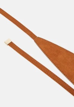 Anna Field Tailleriem - Cognac 6 Anna Field Tailleriem - Cognac -Anna Field edb2fa0210404c2b97564ca8d0f71e95 scaled