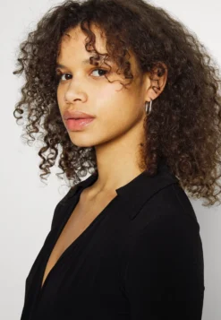 Center Front Knot Low Midi Dress - Jurk - Black -Anna Field fbf96bda43504365b9c46d77c1a4e5ab scaled