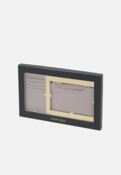 Anna Field Set - Portemonnee - Grey -Anna Field fc16528b190048a39a2915470901978d scaled